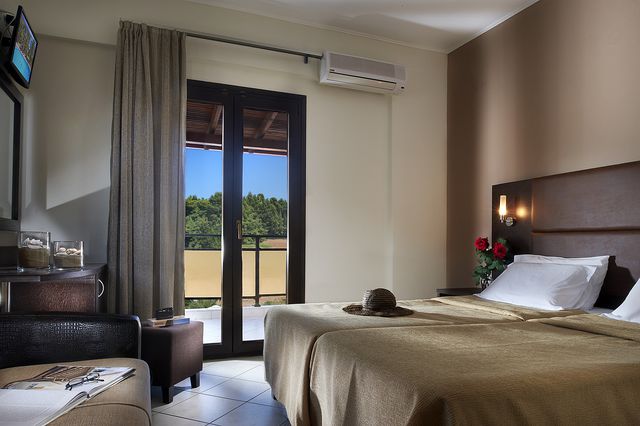 Simeon Hotel - standard family room up to 4 pax